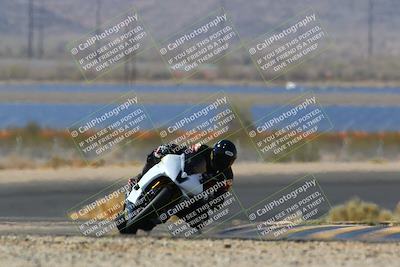 media/Apr-10-2022-SoCal Trackdays (Sun) [[f104b12566]]/Turn 14 (10am)/